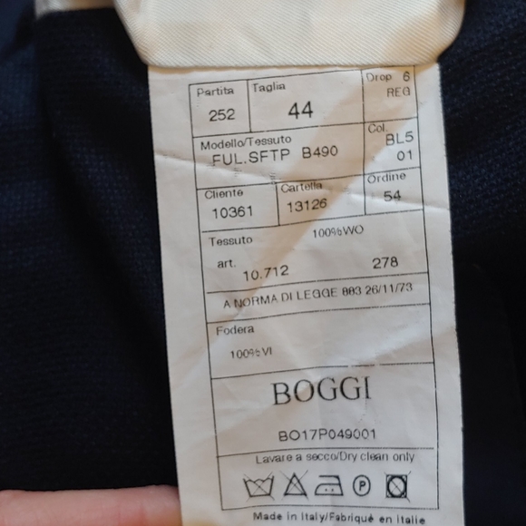 BOGGI navy blue blazer - size 44 like new - Picture 5 of 6
